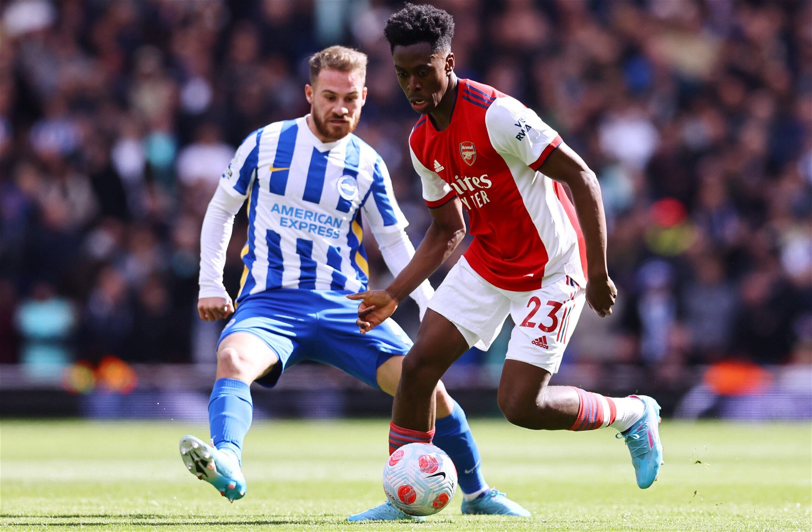 Albert-Sambi-Lokonga-in-action-for-Arsenal-against-Brighton-in-the-Barclays-Premier-League