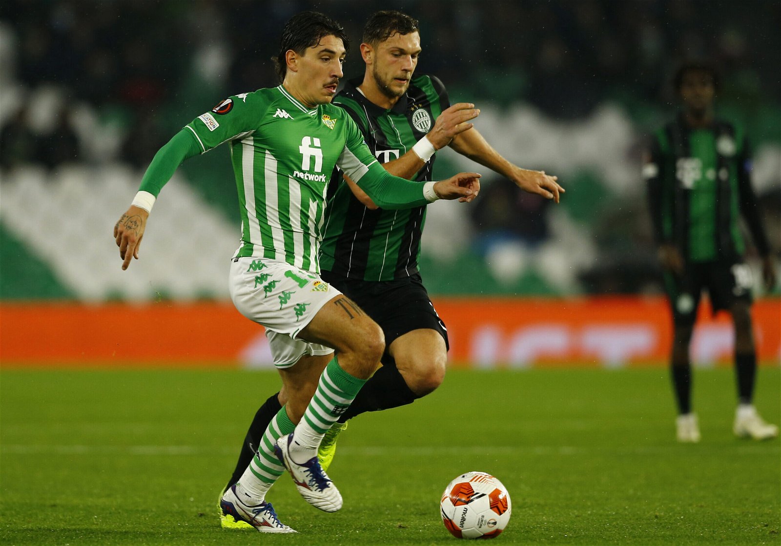 Hector-Bellerin-in-Europa-League-action-for-Real-Betis-against-Ferencvaros