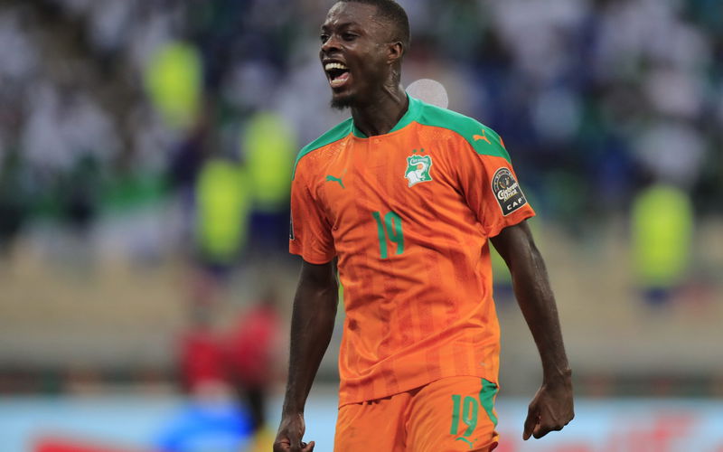 Image for Nicolas Pepe launches plans to leave Arsenal