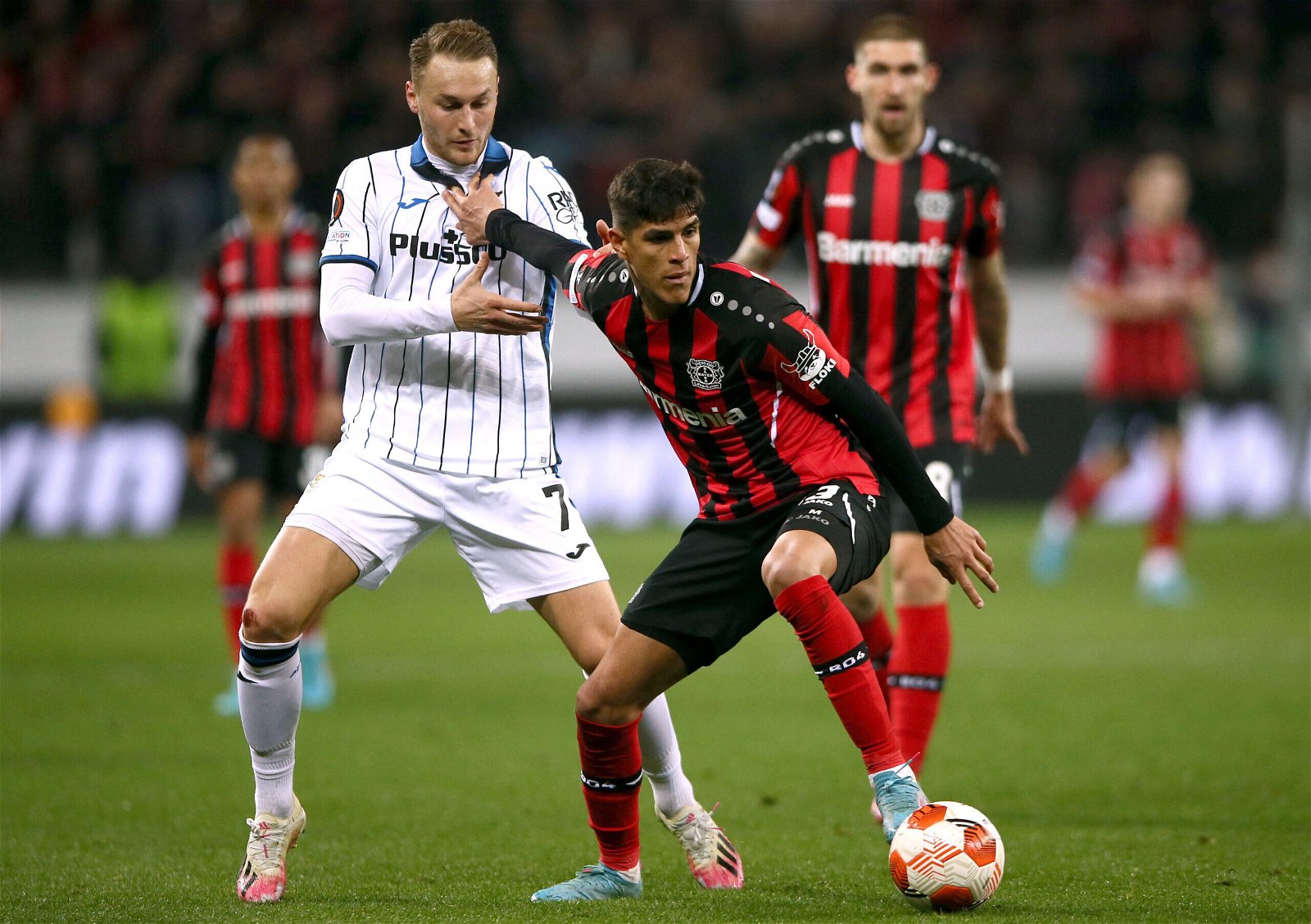 Piero-Hincapie-in-action-for-Bayer-Leverkusen-against-Atalanta-in-the-UEFA-Europa-League