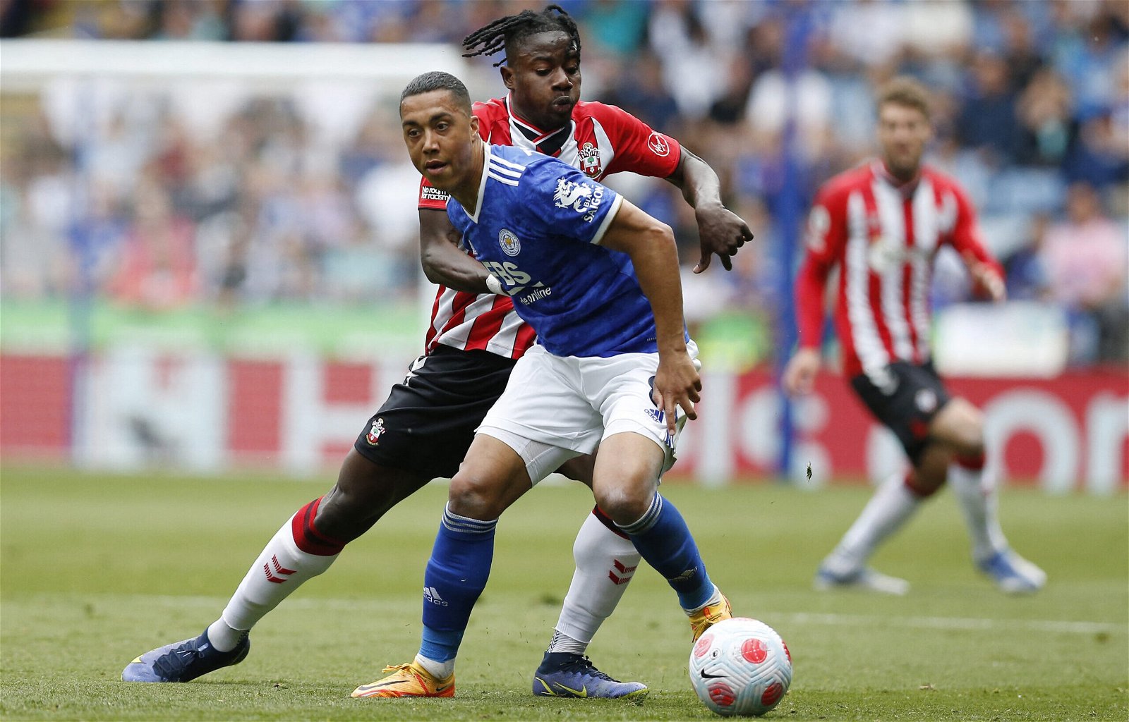 Youri-Tielemans-in-action-for-Leicester-City-against-Southampton-in-the-Premier-League