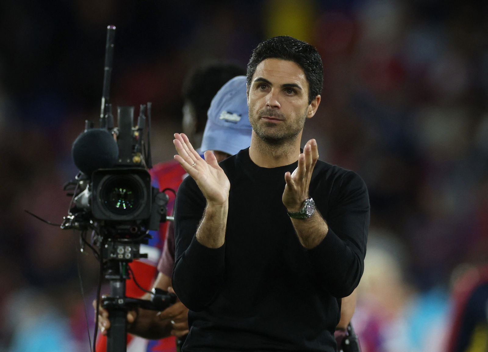 Arsenal manager Mikel Arteta applauds the Gunners fans