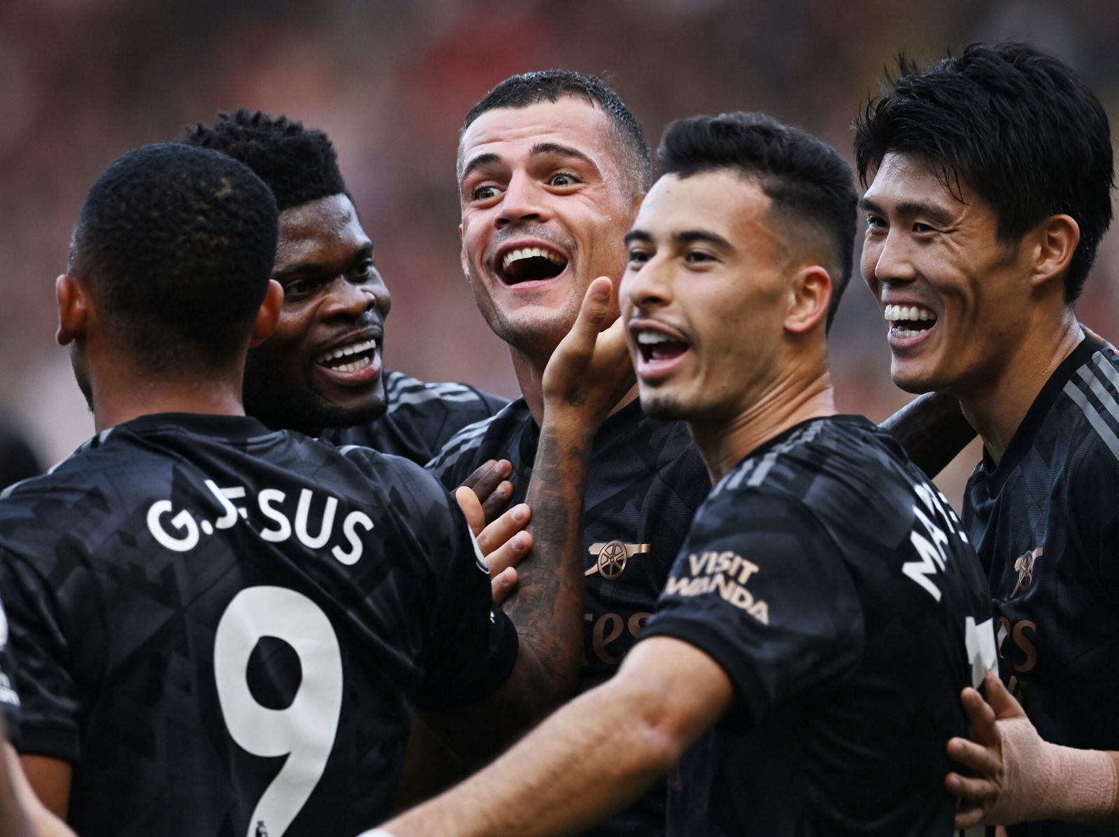 Arsenal players celebrate